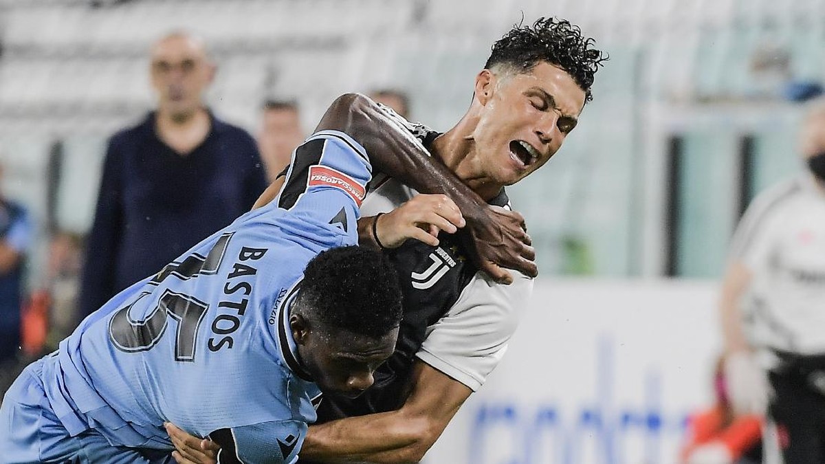 FOTO: Ronaldo Bawa Juventus Bungkam Lazio