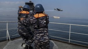 FOTO: Siaga TNI AL, Latihan Tempur Laut di Teluk Jakarta