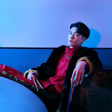 Dipenuhi Beragam Genre Musik, Lay EXO Rilis Album 'LIT Part 2'