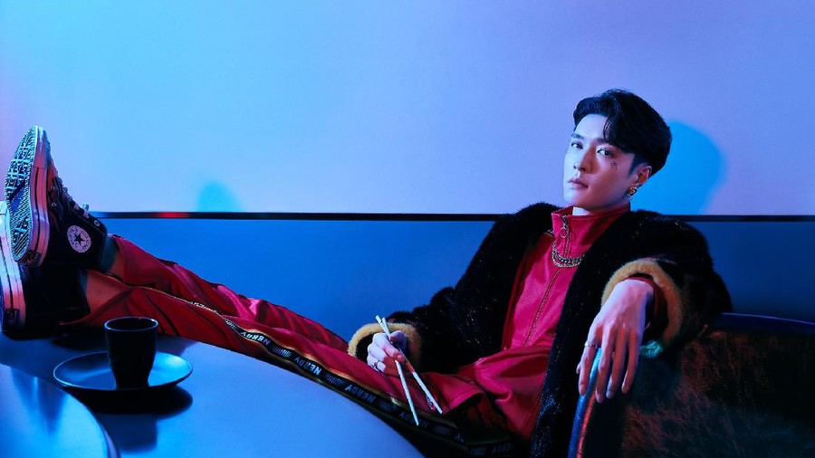 Lay EXO
