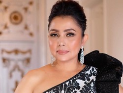 Rayakan Ultah ke-50, Foto Jadul Mayangsari Bikin Salah Fokus