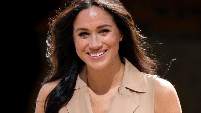 JOHANNESBURG, SOUTH AFRICA - OCTOBER 01:  Meghan, Duchess of Sussex, Patron of the Association of Commonwealth Universities (ACU) visits the University of Johannesburg on October 1, 2019 in Johannesburg, South Africa.  (Photo by Tim Rooke - Pool/Getty Images)