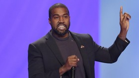 Buntut Kontroversi, Vogue Tak Mau Lagi Kerja dengan Kanye West