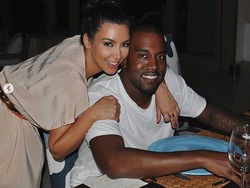 Curhat Kim Kardashian soal Kanye West Positif COVID-19
