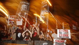 FOTO: Ricuh Demo Tuntut PM Israel Mundur