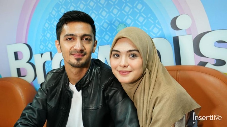 Vebby Palwinta & Razi Bawazier