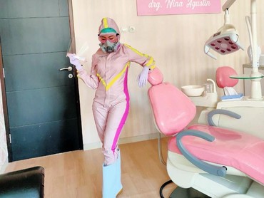 Viral! Dokter Gigi di Malang Pakai APD Seksi dan Bikin Salah Fokus