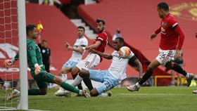 FOTO: MU Buang Peluang Menang di Old Trafford