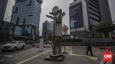 FOTO: Aktivitas Warga DKI di Tengah Rekor Positif Covid-19 Per Kamis (23/7), DKI mencatat rekor tertinggi tambahan kasus positif Covid-19, namun zona merah tinggal Jakpus dan Jakbar.