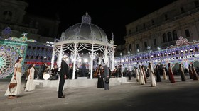FOTO:  Show Perdana Pandemi Dior Tanpa Penonton