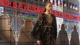 FOTO: Show Perdana Pandemi Dior Tanpa Penonton Rumah mode Dior menggelar fashion show di Piazza del duomo di Lecce, Italia. Namun show ini digelar tanpa penonton.