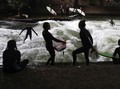 FOTO: Surfing di Tengah Kota Munchen