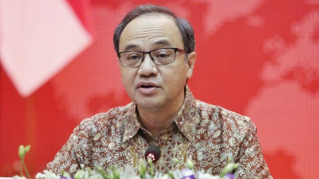 Kemlu RI mengatakan sebuah seaglider asing yang ditemukan di Pulau Tenggol, Masalembu, Kepulauan Selayar, masih diteliti oleh TNI.