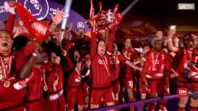 VIDEO: Liverpool Akhirnya Angkat Trofi Usai Tundukkan Chelsea