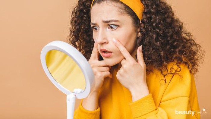 Tips Memilih Makeup Bagi Kulit Rentan Berjerawat