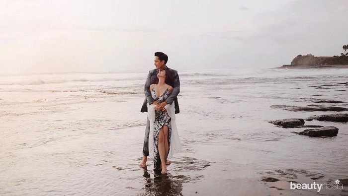 10 Potret Romantis Sonya Pandawarman Eks JKT 48 dan Kekasih yang Hobi Traveling