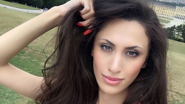 Pakar Seks Cantik Ditemukan Tewas Tanpa Busana di Hotel Mewah