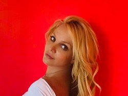 Britney Spears Balas Nyinyir Ozzy Osbourne: Keluarga Membosankan Gak Usah Ikut Campur!