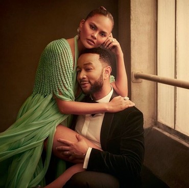 Pernah Keguguran, Chrissy Teigen Jalani Program Bayi Tabung