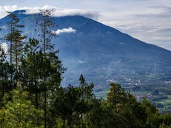 Gunung Telomoyo yang Kusambangi Waktu Itu