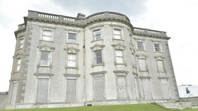 Rumah Paling Berhantu di Irlandia Dijual Rp42,3 Miliar