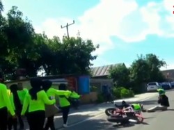 Joget di Jalan, Peserta Penggalangan Dana Korban Banjir Ditabrak Motor