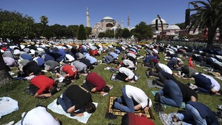 Turki Kembali Kecam Yunani terkait Hagia Sophia Jadi Masjid