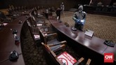 FOTO: Sterilisasi Gedung MK di Zona Merah Corona Gedung Mahkamah Konstitusi (MK) di Jakarta Pusat berada di kawasan zona merah virus corona berdasarkan data analisis Satgas Covid-19 hingga 19 Juli.