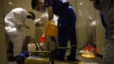 FOTO: Intip Cara Bioskop di Beijing 'Bebersih' dari Corona Sejumlah bioskop di Beijing melakukan sterilisasi dan pembersihan terhadap fasilitas mereka demi mencegah penyebaran virus corona Covid-19.