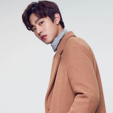 Ahn Hyo Seop Pertimbangkan Main Drama bareng Jo Bo Ah