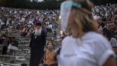 FOTO: Teater Kuno Yunani Berusia 2.300 Tahun Kembali 'Hidup' Teater Epidaurus yang berusia 2.300 tahun akhirnya kembali dibuka pertengahan Juli lalu dengan menerapkan protokol kesehatan.