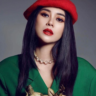 Aura Kasih Pilih Cerai karena Tak Sanggup Hubungan Jarak Jauh dari Suami