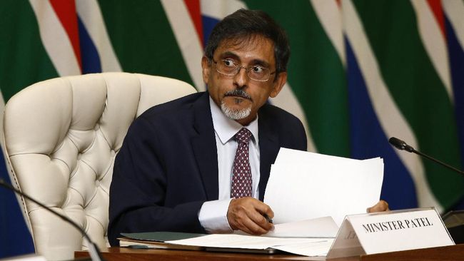 Menteri Perdagangan Afrika Selatan Positif Covid-19 Menteri Perdagangan Afrika Selatan Ebrahim Patel pada Sabtu (25/7) dinyatakan positif Covid-19.