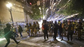 Polisi Portland Tangkap 50 Orang Usai Bentrokan Demonstrasi