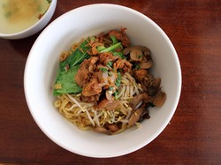 Resep Mie Ayam Bangka Gerobakan yang Sedap