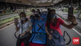 FOTO: Naik Shuttle Bus Gratis di GBK Usai Lelah Berolahraga Pengelola Kawasan Gelora Bung Karno menyediakan shuttle bus gratis bagi warga yang kelelahan setelah berolahraga.