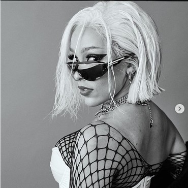 Lirik Lagu You Right - Doja Cat ft The Weekend