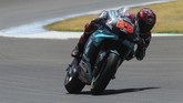 FOTO: Haru Quartararo Podium dengan Rossi di MotoGP Andalusia Fabio Quartararo dan Valentino Rossi berbagi podium di MotoGP Andalusia 2020 di Sirkuit Jerez, Minggu (26/7).