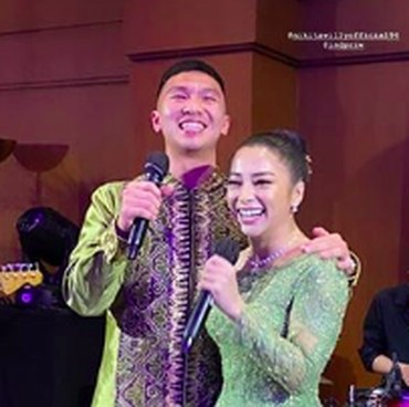 Nikita Willy dan Indra Nyanyi 'I Dont Wanna Miss A Thing' usai Lamaran