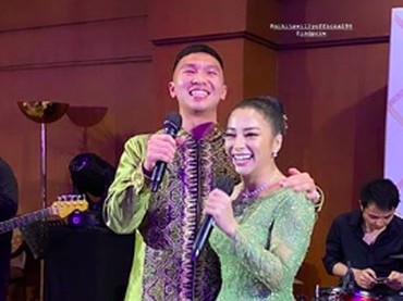 img-title Nikita Willy dan Indra Nyanyi 'I Dont Wanna Miss A Thing' usai Lamaran