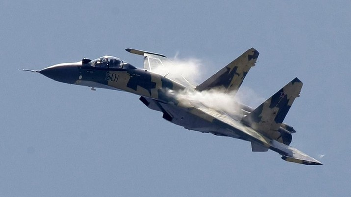 A Russian Sukhoi Su-35 air force jet seen during MAKS-2009 (the International Aviation and Space Show) in Zhukovsky, Russia, Tuesday, Aug. 18, 2009. (AP Photo/Misha Japaridze)