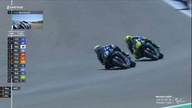 VIDEO: Duel Sengit Rossi vs Vinales di MotoGP Andalusia