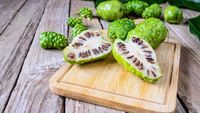 9 Manfaat Buah Mengkudu Untuk Kesehatan