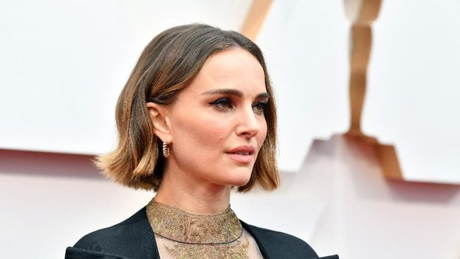 Natalie Portman absen dari film Thor: Ragnarok. Ketika kembali untuk Thor 4, ia sempat merasa asing dan seperti anak baru.