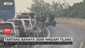 VIDEO: Pengendara Tantang Bahaya demi Hindari Tilang