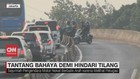 VIDEO: Pengendara Tantang Bahaya demi Hindari Tilang