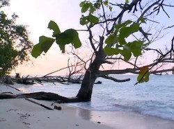 My Trip My Adventure: Pantai Rahasia di Kepulauan Seribu
