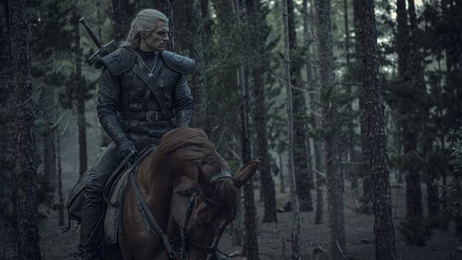 Henry Cavill Ikut Desain Baju Baja Geralt di The Witcher 2 - BeritaGesit