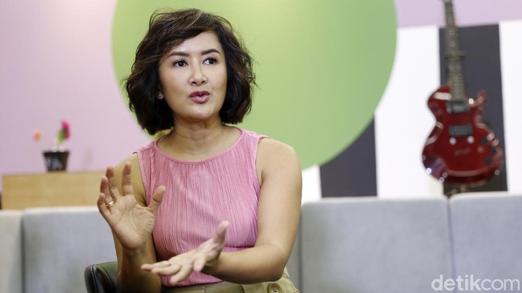 Widi Mulia dan ketiga anaknya saat ditemui di kantor detikcom.