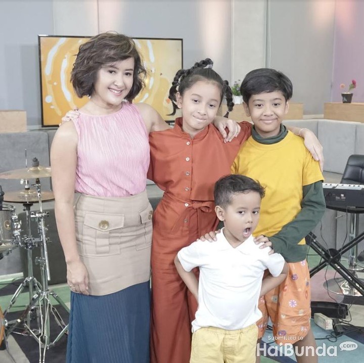 <p>Nah, lagu Jajan ini sendiri terinspirasi dari kegelisahan Den Bagus saat memilih jajanan di masa pandemi COVID-19. (foto: Rahfalia Zaenh)</p>